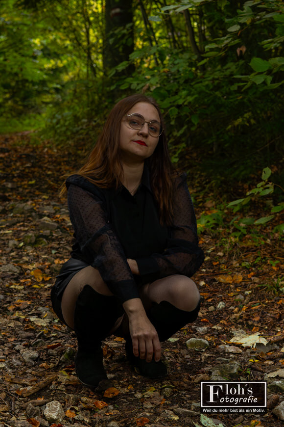 Halloween-Shooting mit Lena im Wald bei Weiz, herbstliche Atmosphäre